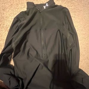 Under Armour Black Longsleeve Activewear